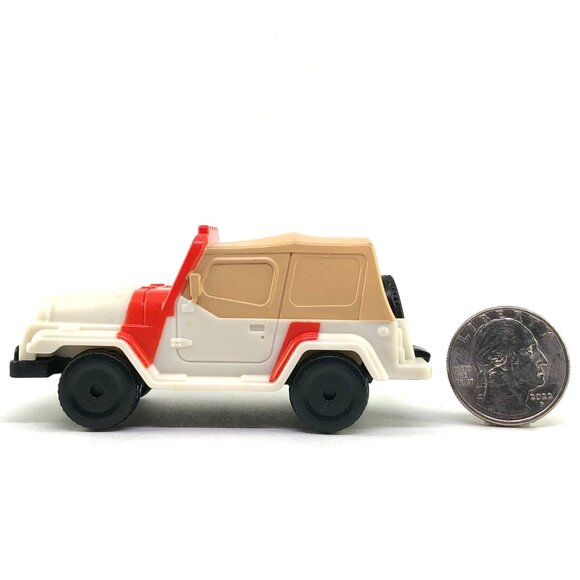 🦋 Jurassic Park Jeep Wrangler Dinosaur Tracker Burger King Toy Car 2013 Jungle - Picture 15 of 15
